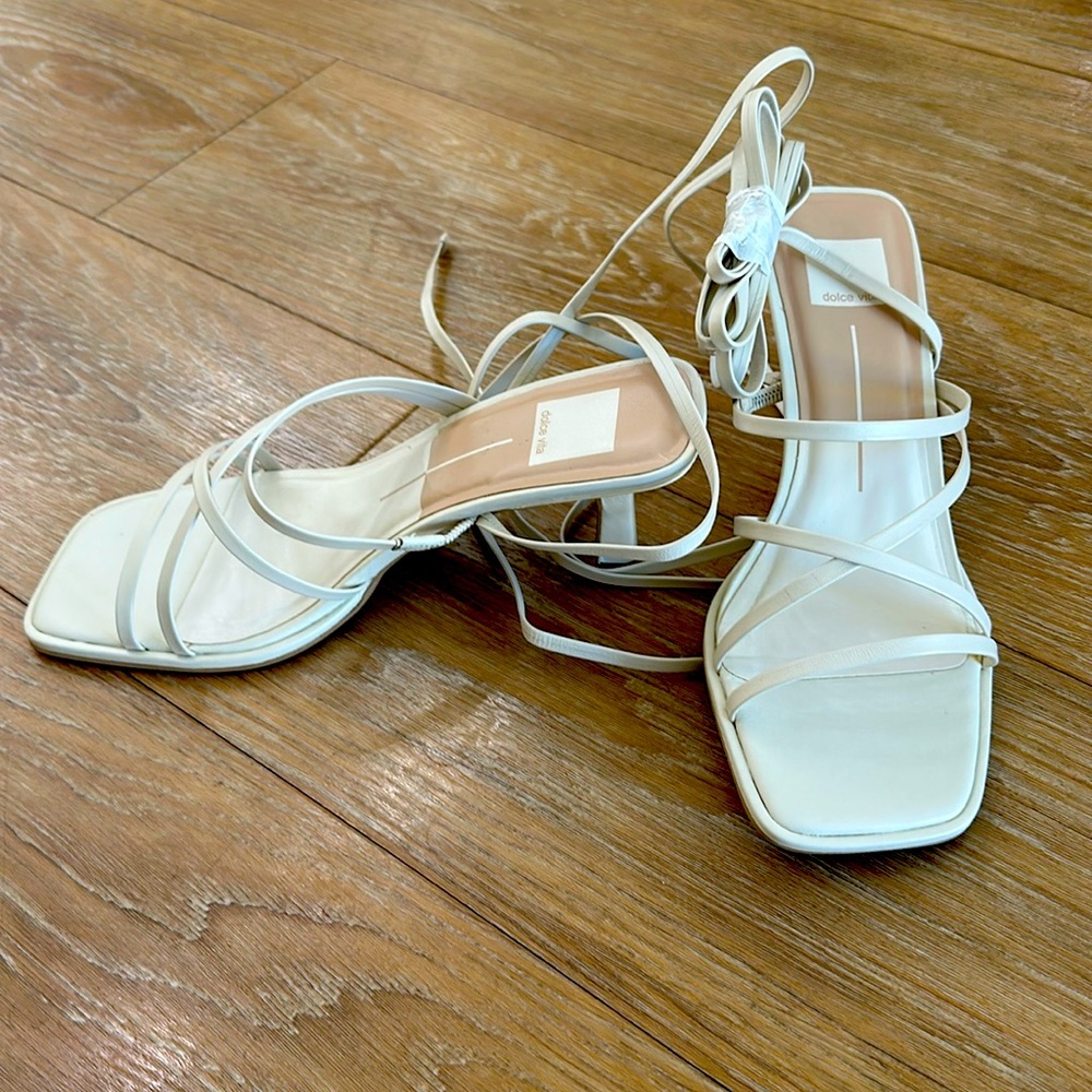 Dolce vita, Malabo, ivory leather heels, size 8.